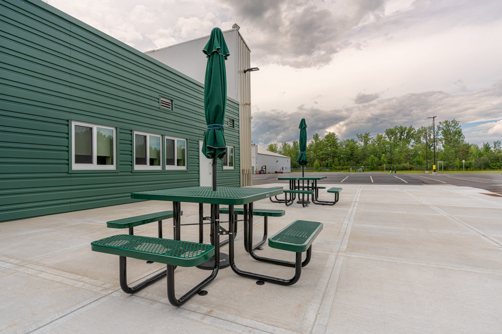 How to Choose the Best Commercial Equipment for Schools